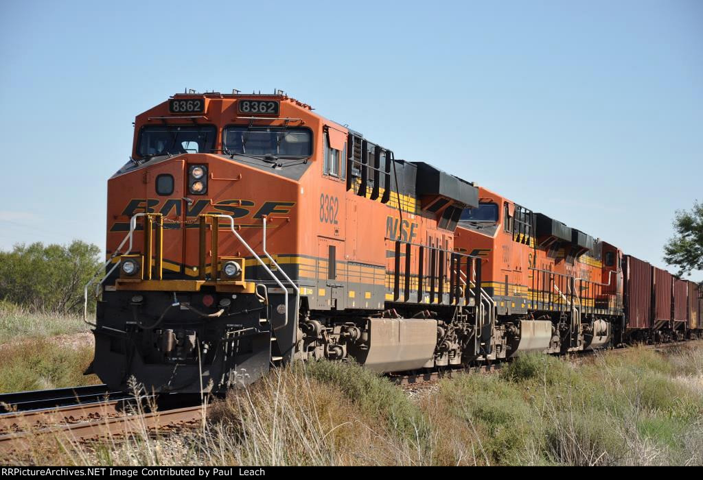 Rear DPU's pushes grain train east